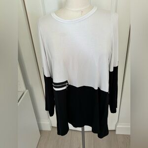 Comfy black and white tunic size L